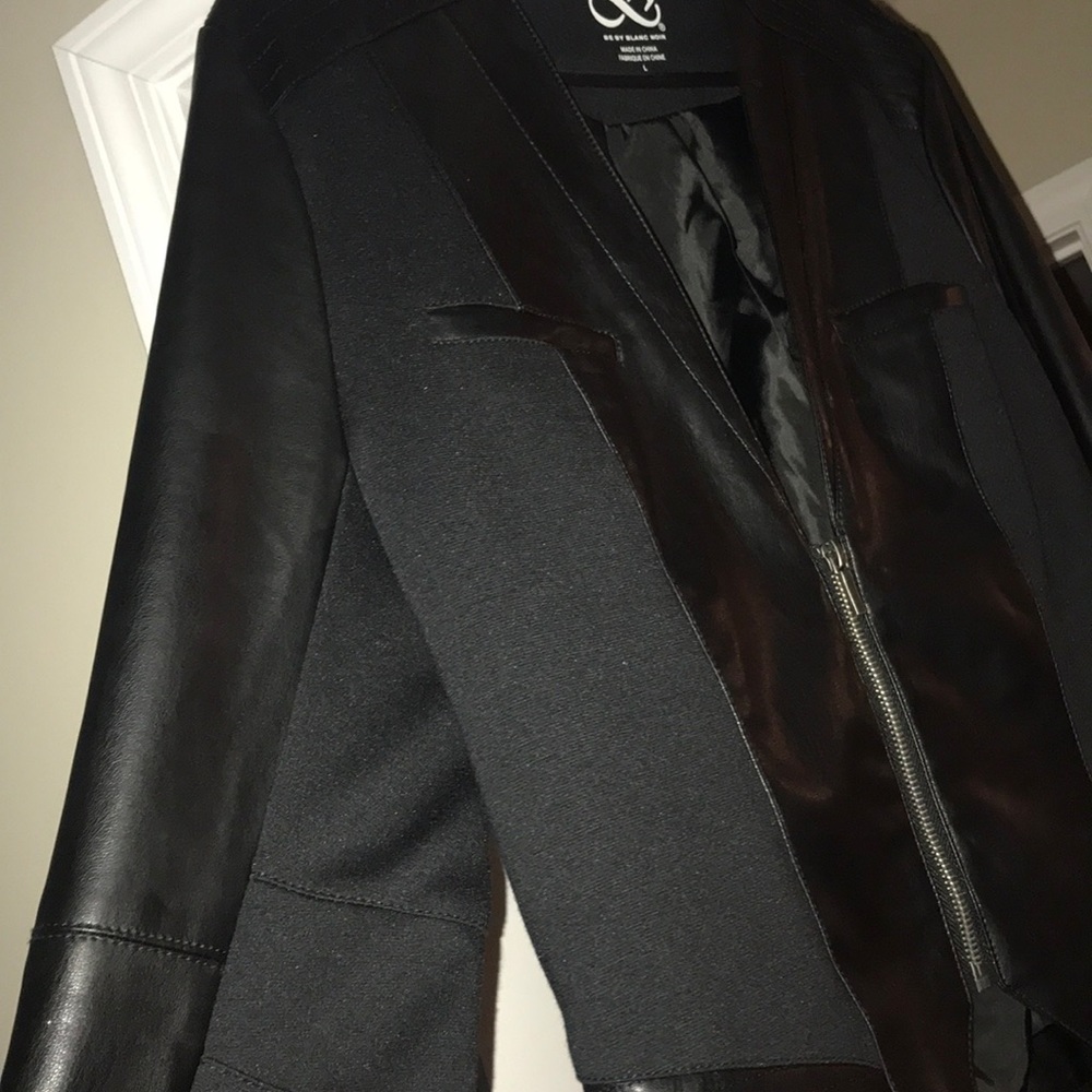 Leather jacket - Picture 3 of 4